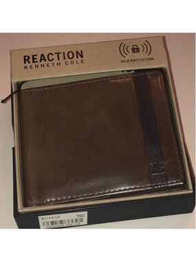 Kenneth Cole Reaction Brown Wallet
